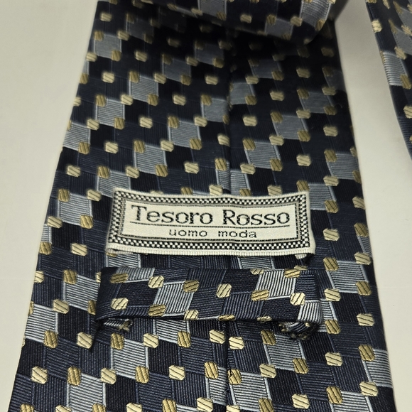 Tesoro Rosso U0mo Moda Hand Made, Light & Dark Gray, Beige Square   Pattern Tie - Picture 2 of 6